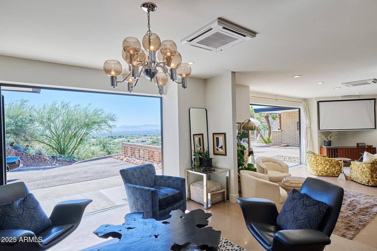 4016 E Flynn Ln - Photo 7 of 50