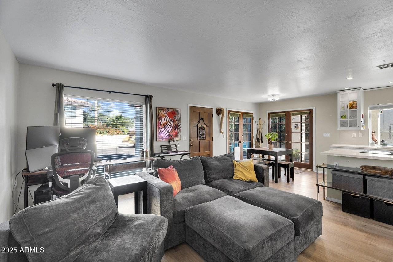 4801 E Euclid Ave Unit 3 #3 - Photo 3 of 23