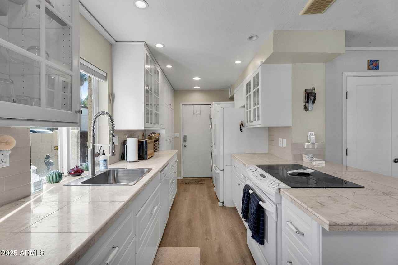 4801 E Euclid Ave Unit 3 #3 - Photo 4 of 23