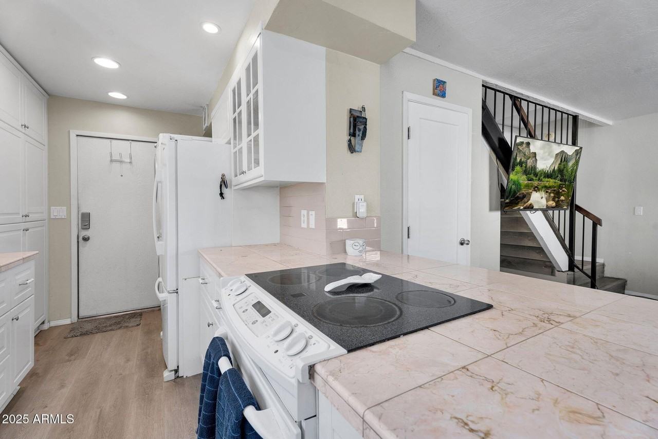 4801 E Euclid Ave Unit 3 #3 - Photo 6 of 23