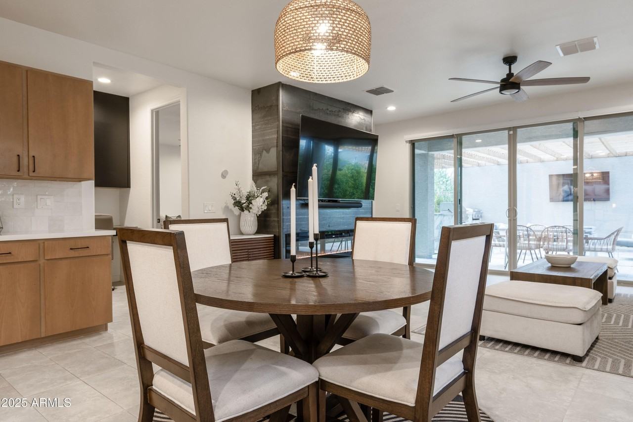 18365 W Ewers Dr - Photo 3 of 18