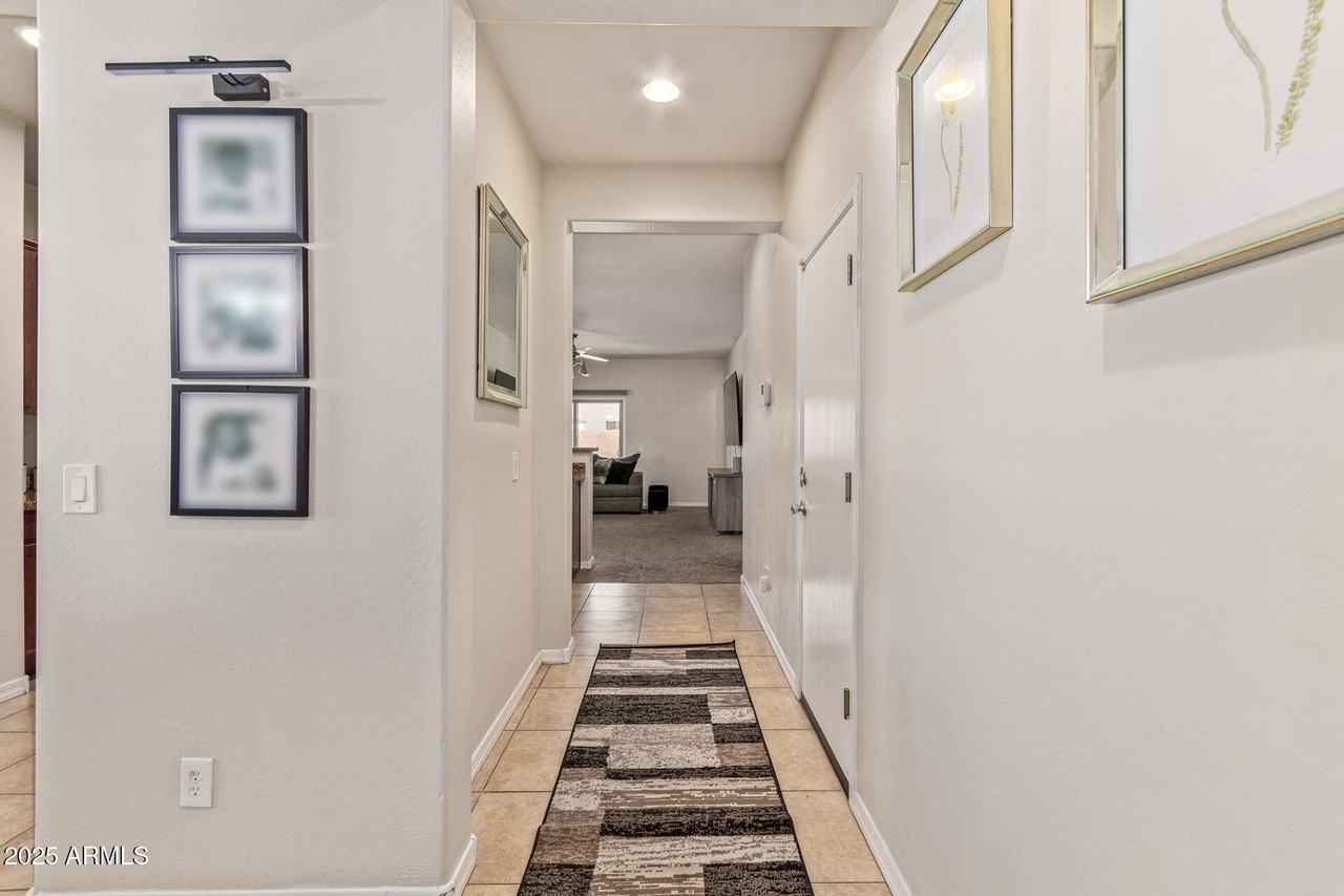 42429 W Sussex Rd - Photo 4 of 31