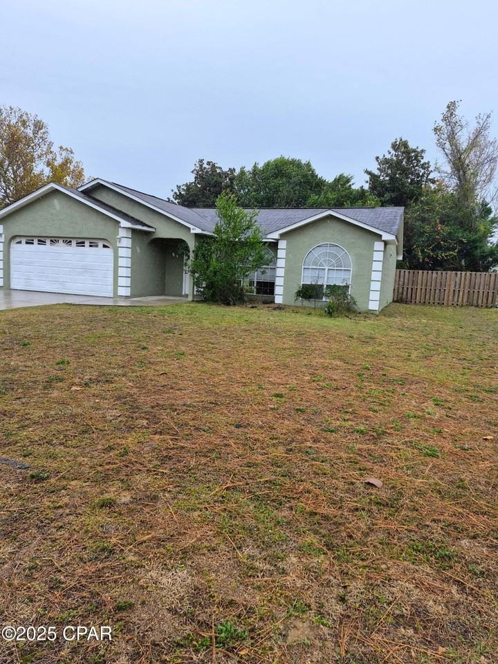 145 Escanaba Ave - Photo 2 of 7