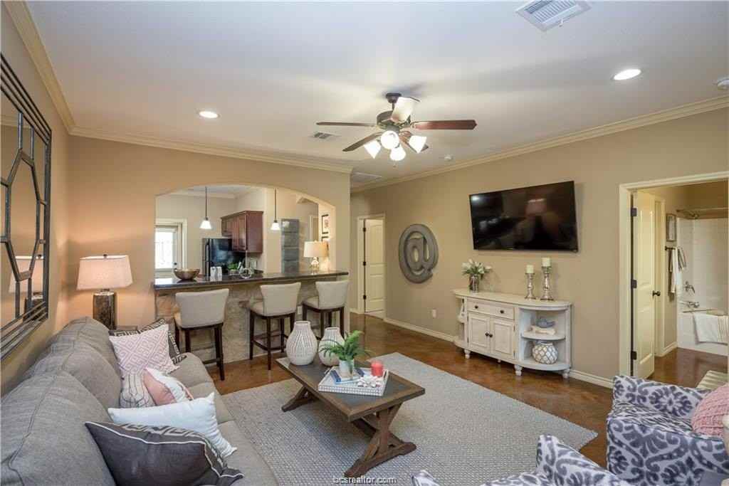 409 Baby Bear Dr - Photo 3 of 16