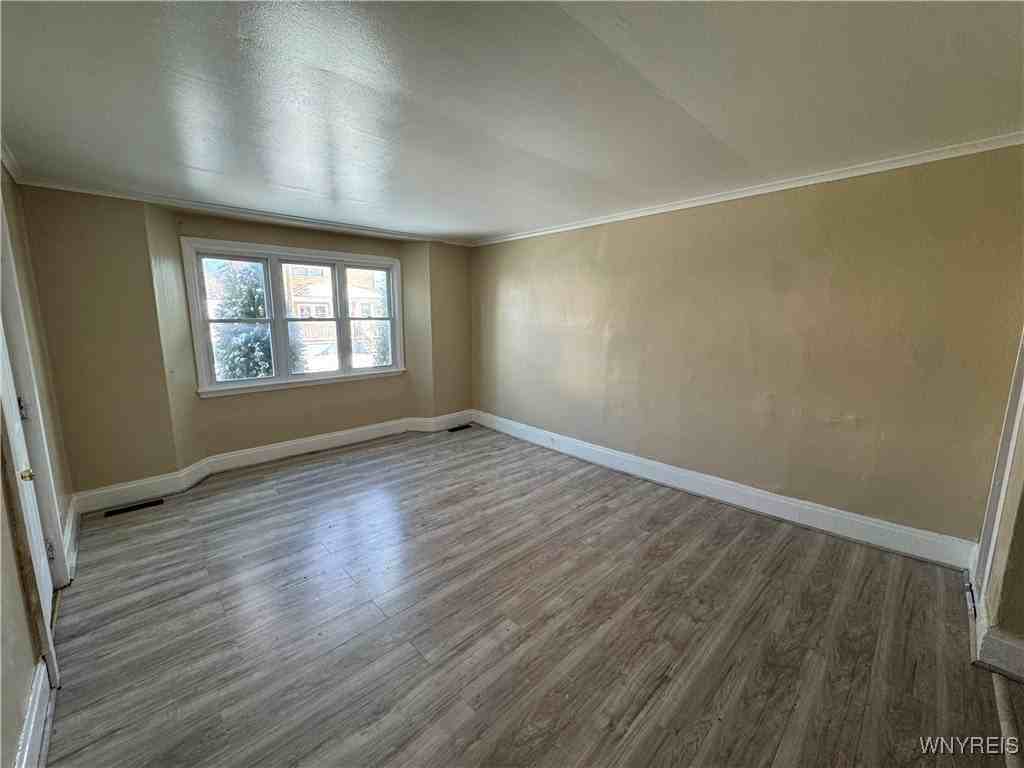 540L Willett St - Photo 3 of 14