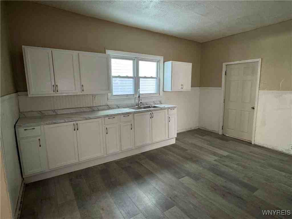 540L Willett St - Photo 7 of 14