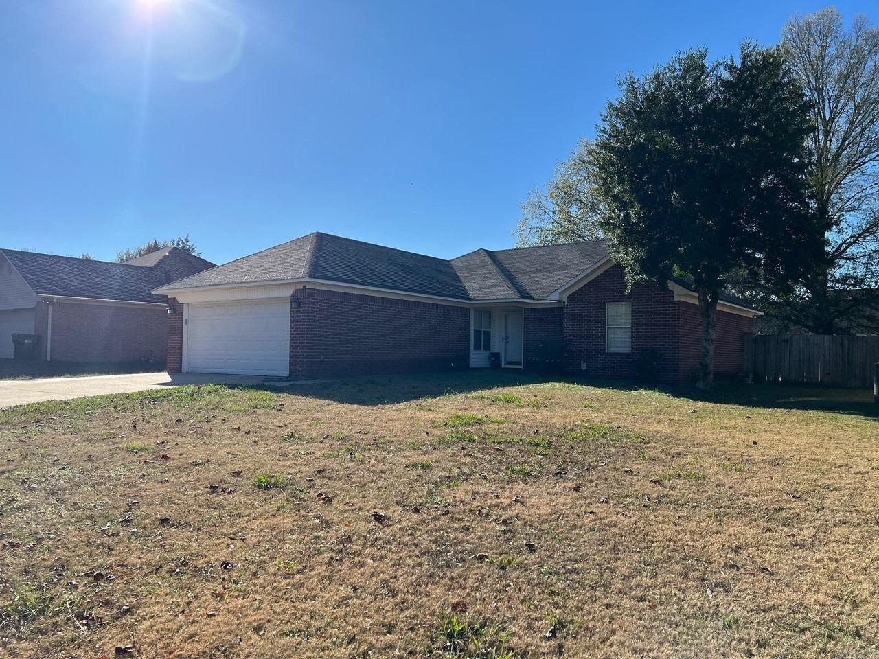 1235 Trenton Dr - Photo 3 of 13