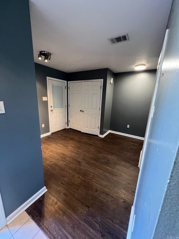 1235 Trenton Dr - Photo 5 of 13