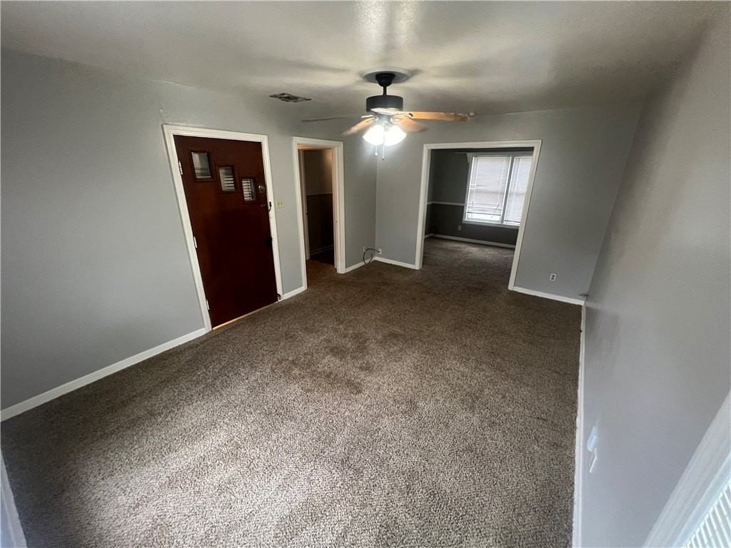 701 Anderson St - Photo 2 of 10