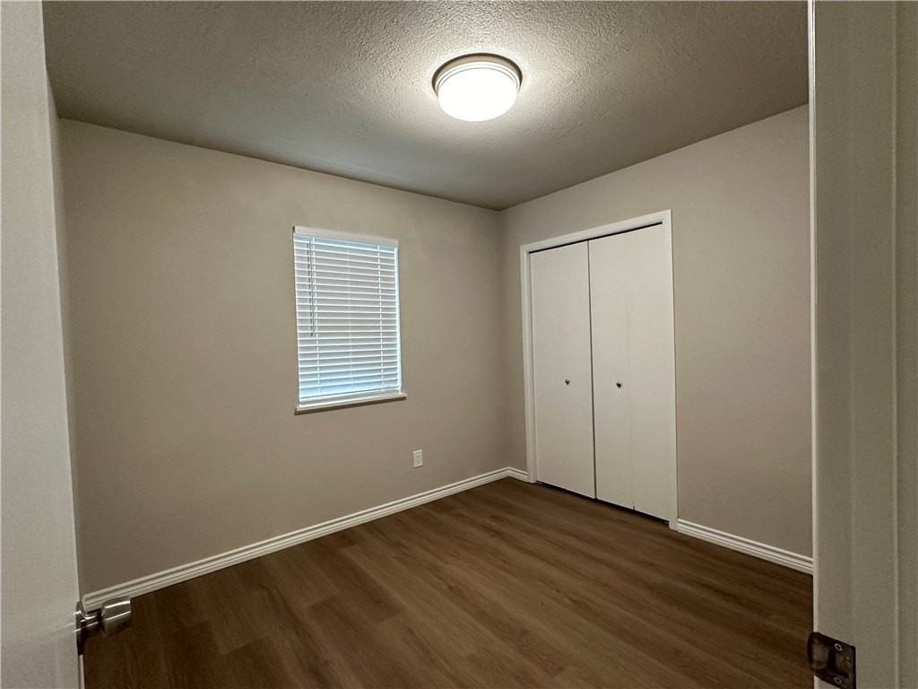 1029 Southcliff Dr - Photo 6 of 14