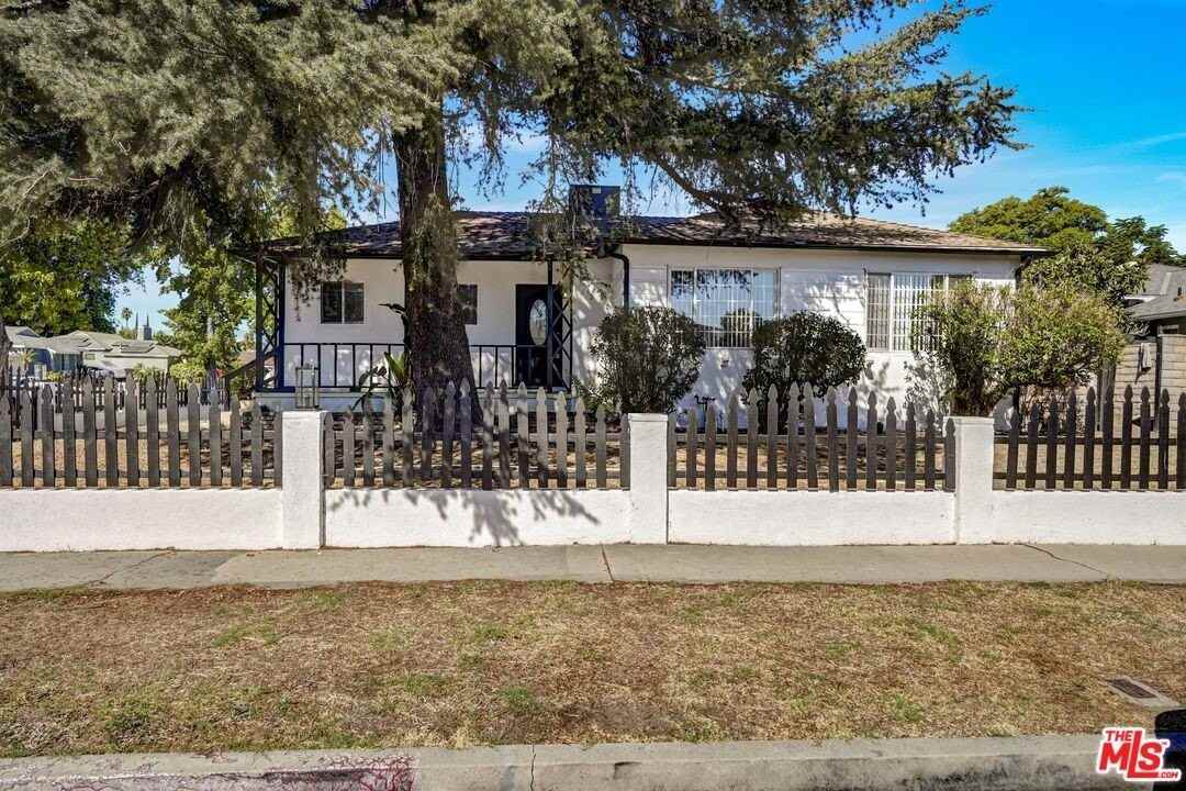 6633 Belmar Ave - Photo 2 of 16