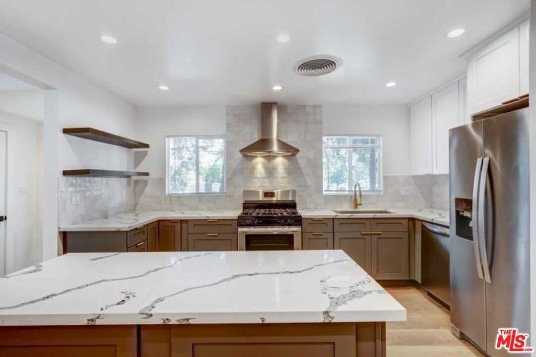 6633 Belmar Ave - Photo 6 of 16