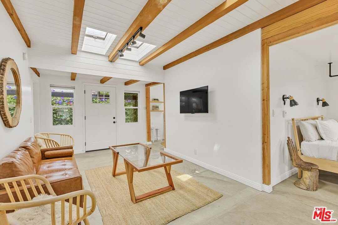 718 Vernon Avenue #A - Photo 2 of 21