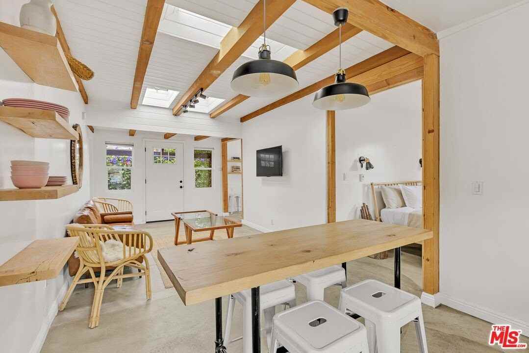 718 Vernon Avenue #A - Photo 3 of 21