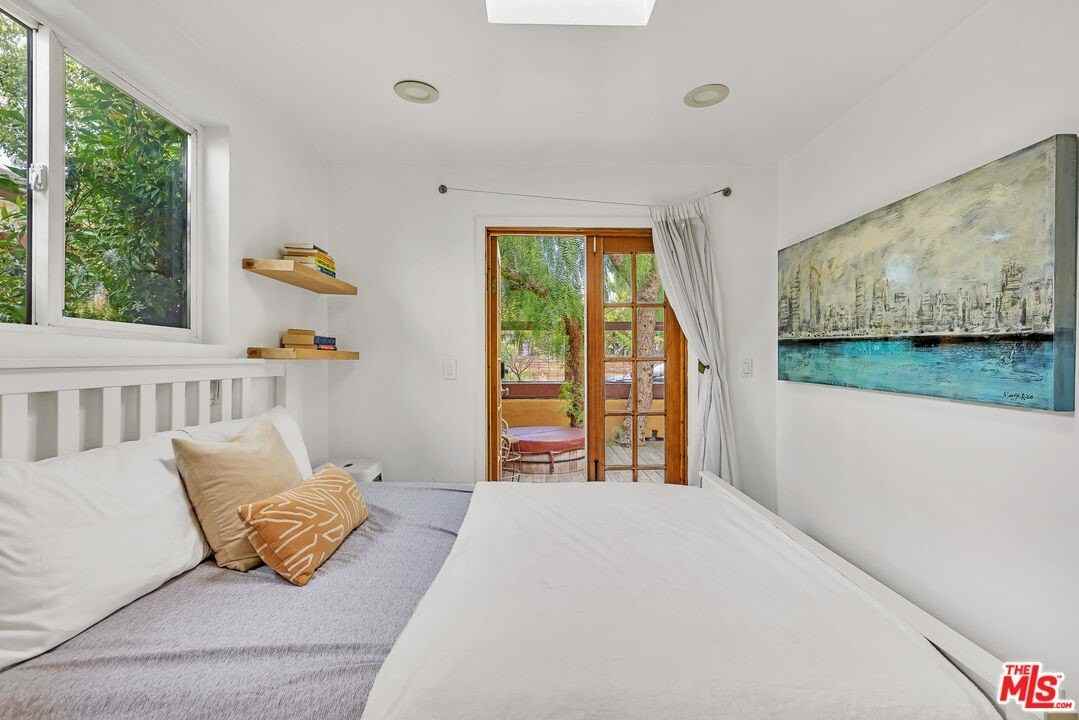 718 Vernon Avenue #A - Photo 6 of 21