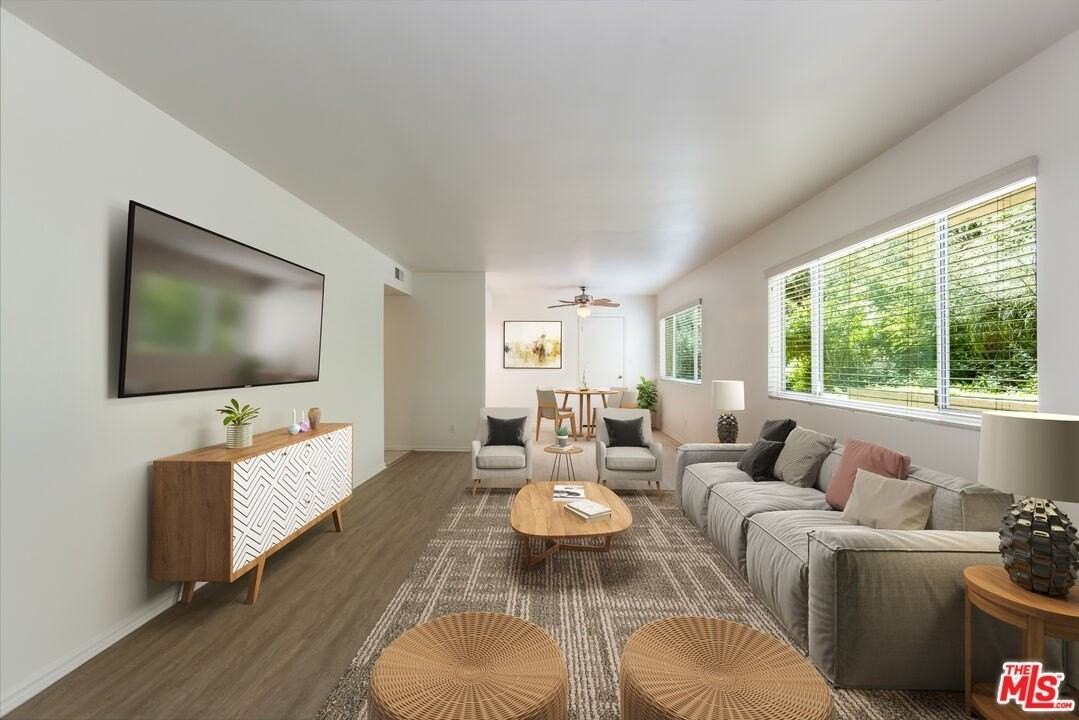 6732 Hillpark Dr Apt 307 #307 - Photo 7 of 27