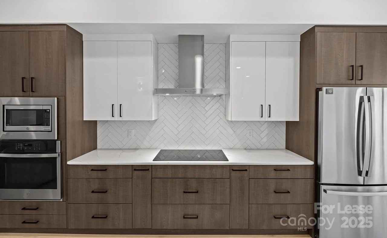 2712 N Davidson St - Photo 6 of 24