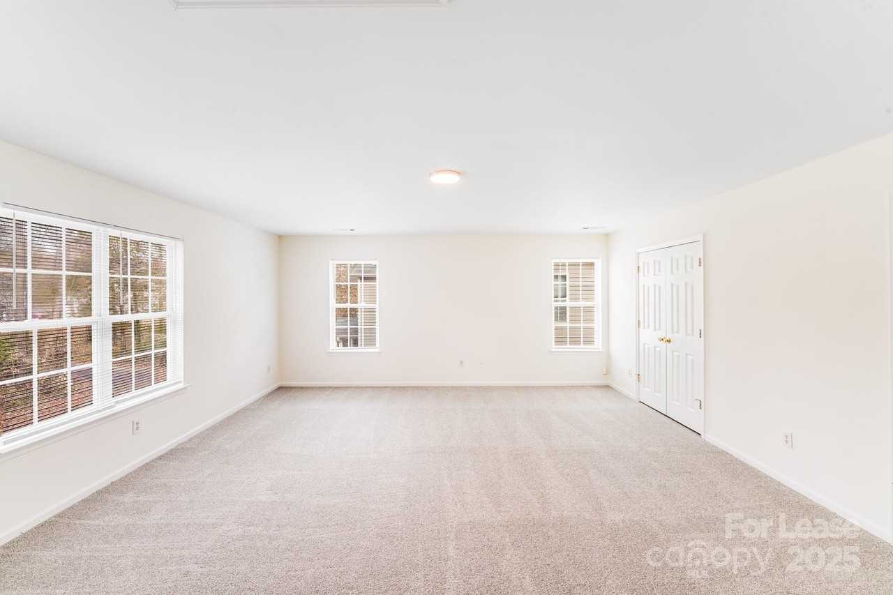 814 Mt Holly Huntersville Rd - Photo 5 of 24