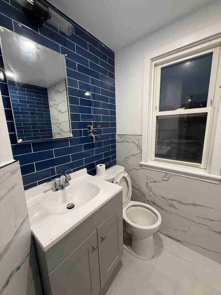 121 Milford Avenue - Photo 6 of 9