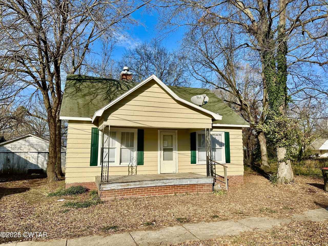 1509 Vine St - Photo 2 of 9