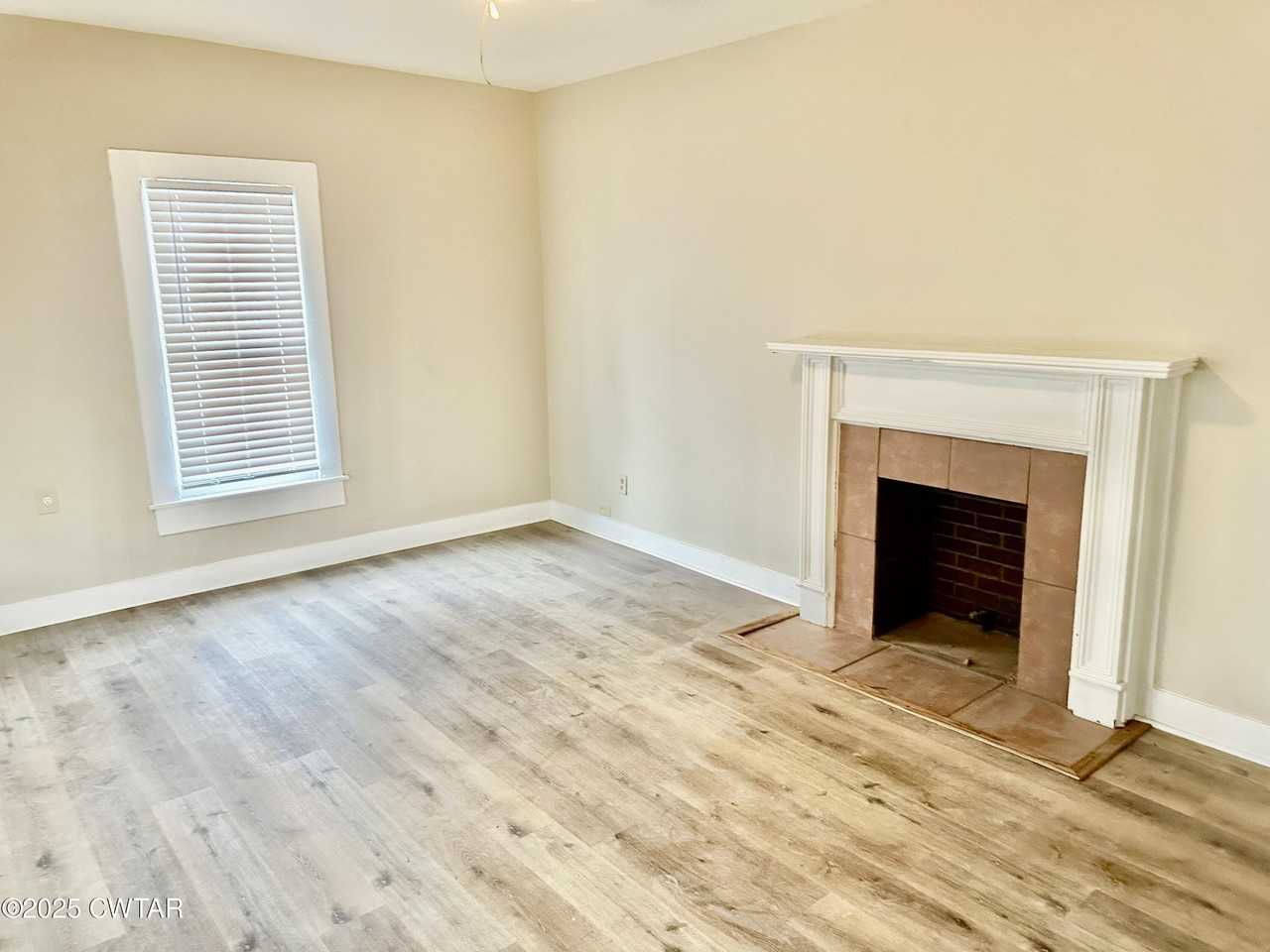 1509 Vine St - Photo 3 of 9