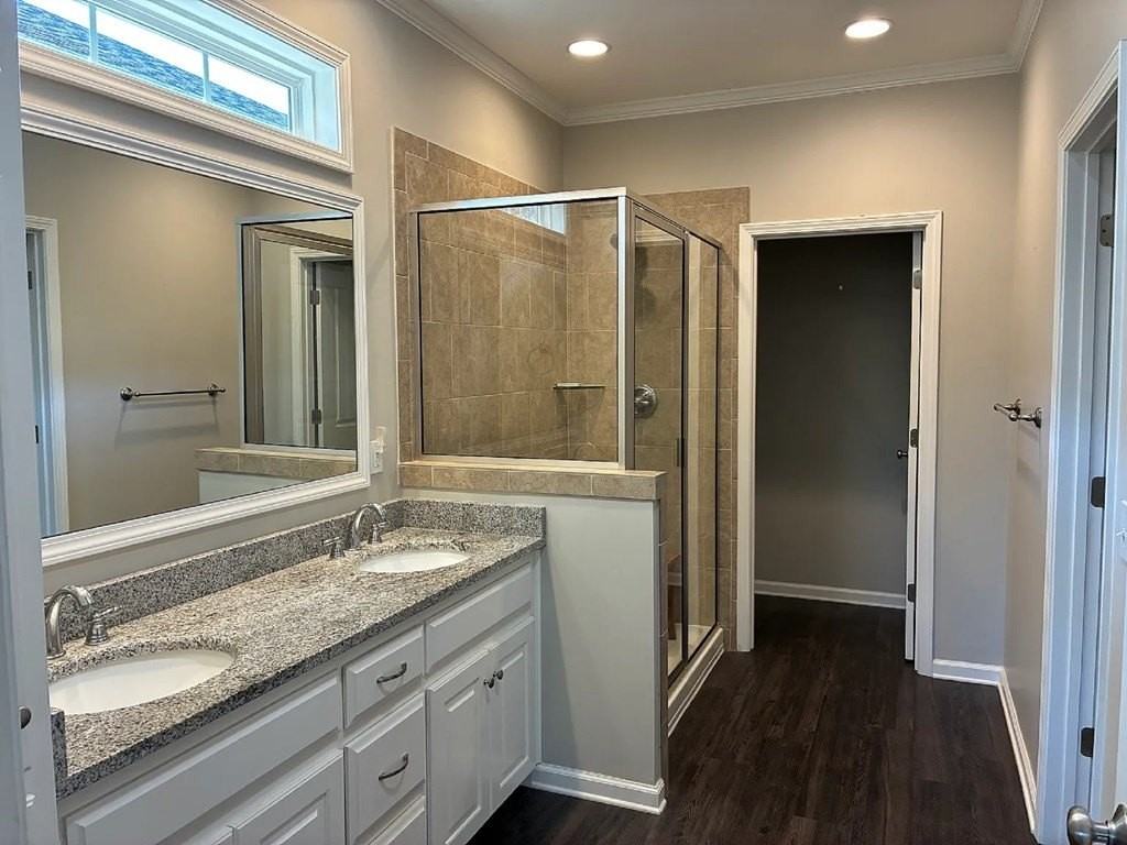 305 Courtland Dr - Photo 7 of 17