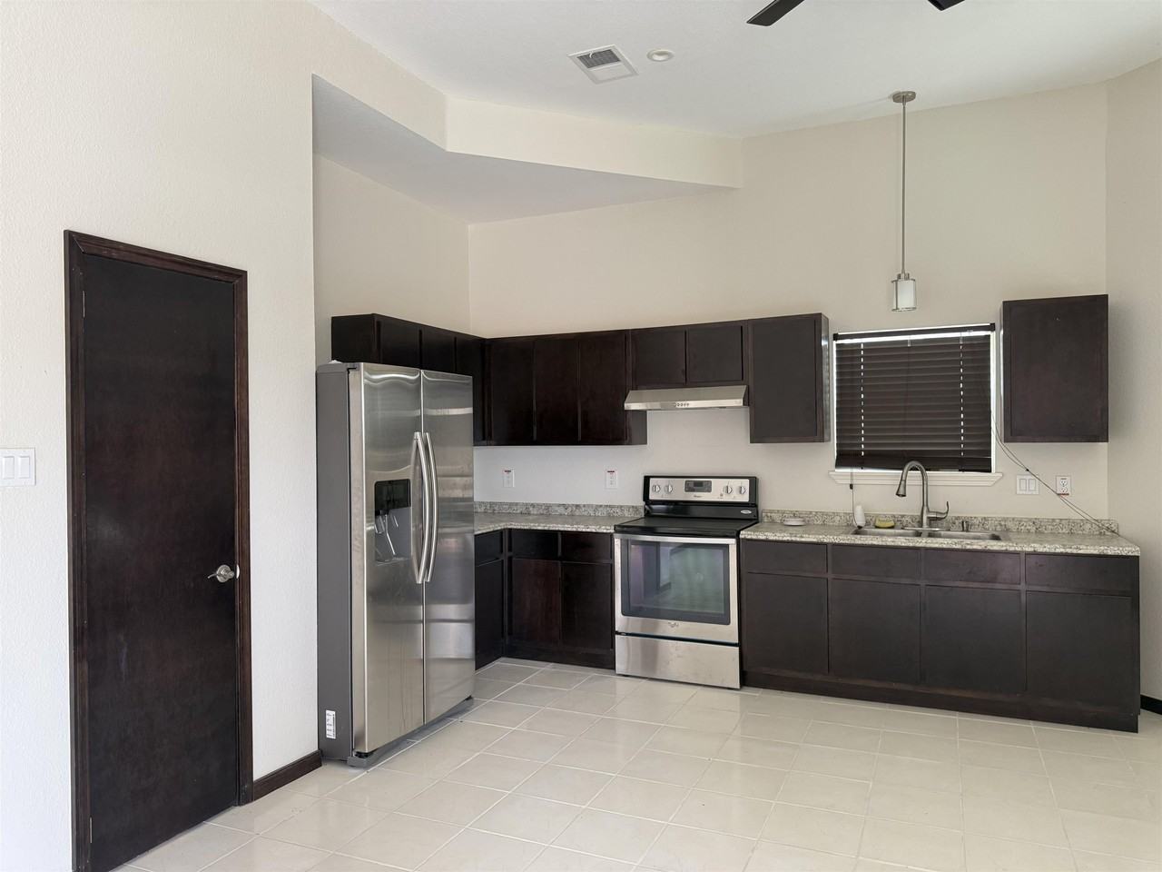 105 Margaret Ln - Photo 6 of 29