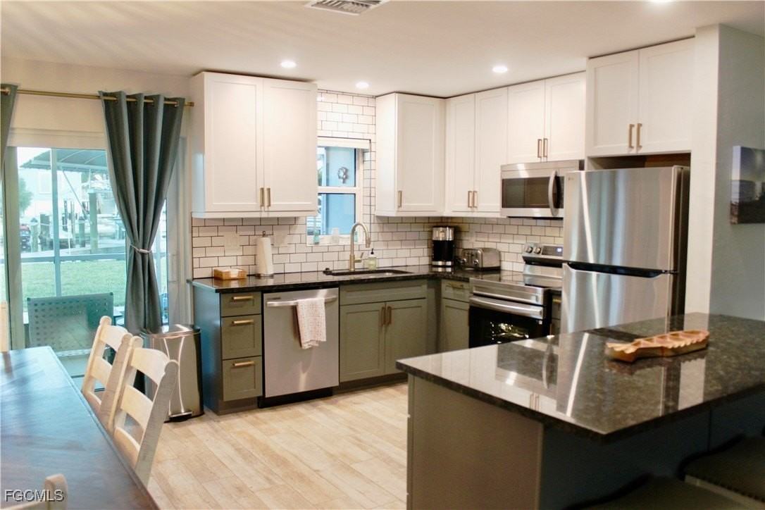 2744 Sanderling Ct - Photo 6 of 41