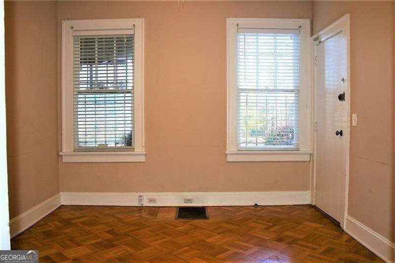 505 8th St Ne Apt 2 #2 - Photo 2 of 23