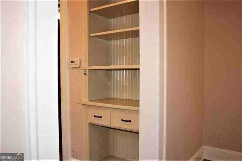 505 8th St Ne Apt 2 #2 - Photo 5 of 23