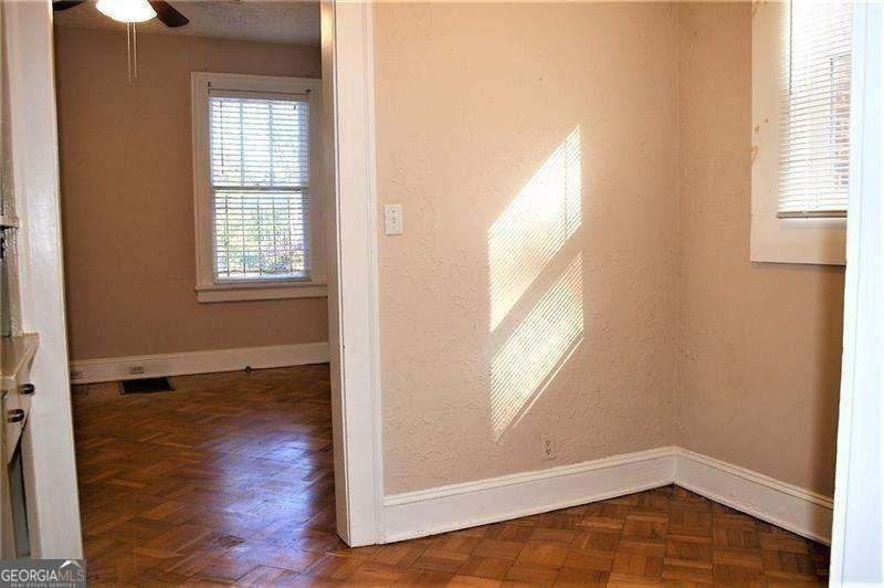 505 8th St Ne Apt 2 #2 - Photo 6 of 23