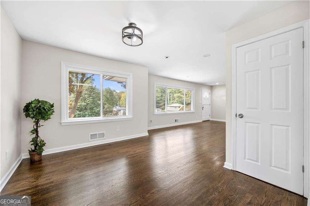 147 Hermer Circle Northwest - Photo 2 of 25