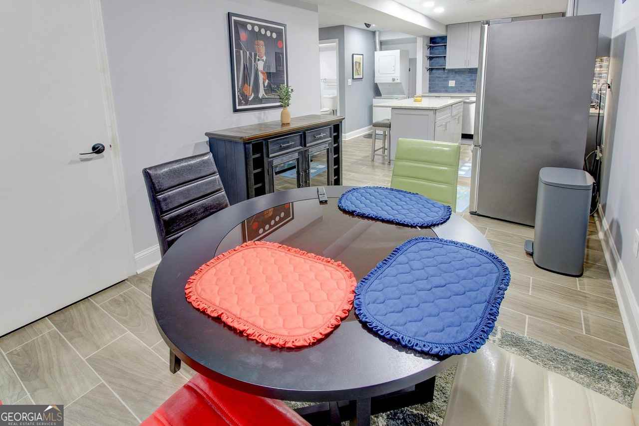 4915 Lake Forest Drive Southeast - Photo 4 of 19