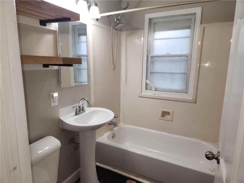 2457 Richard Ave - Photo 2 of 8