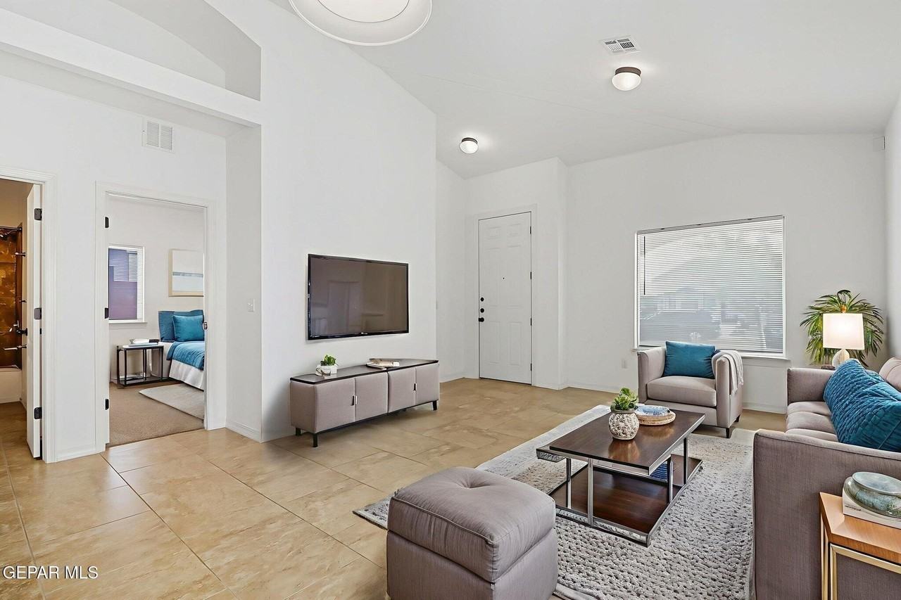 14373 Tobe Davis Drive - Photo 7 of 25