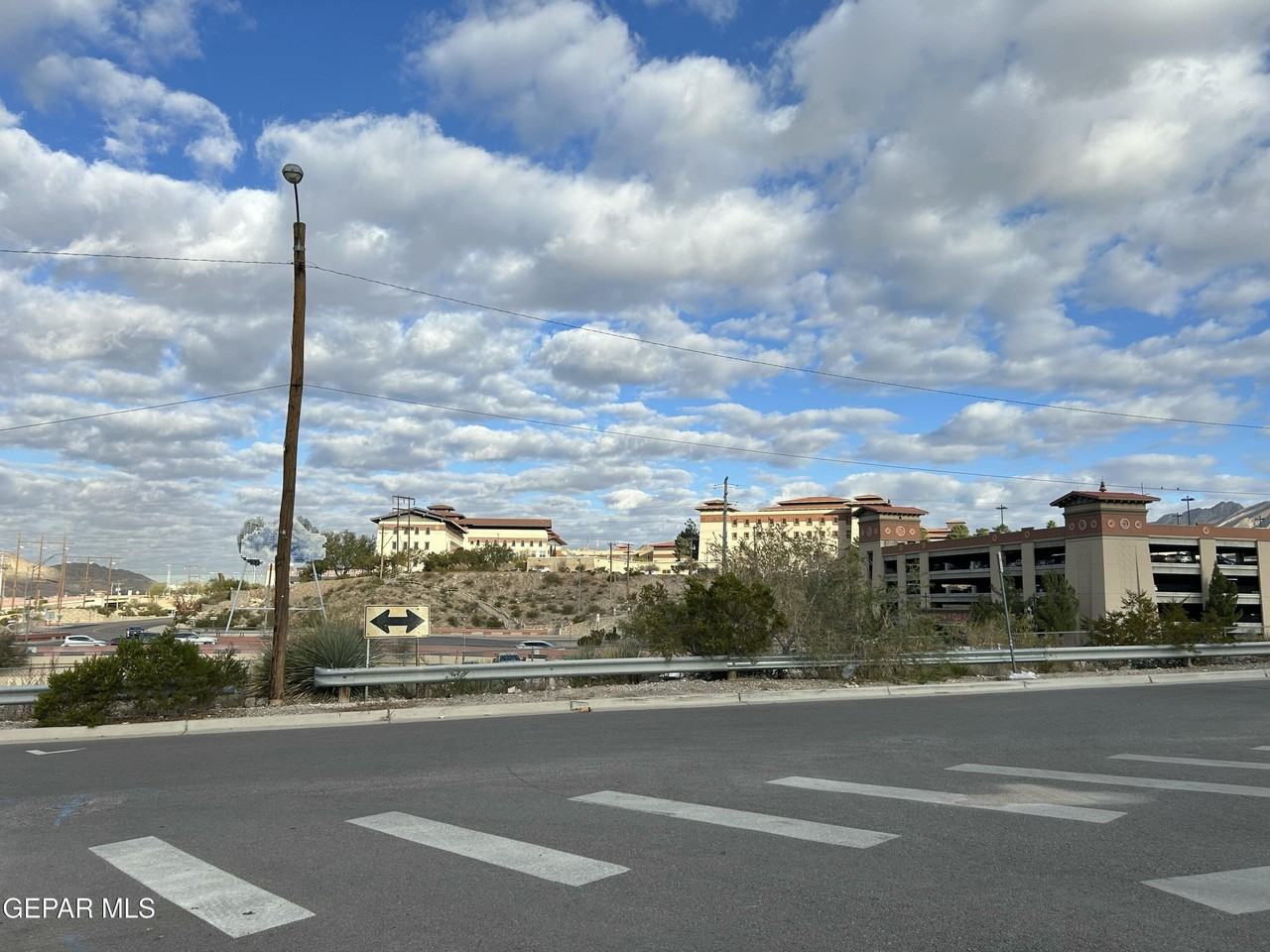 1546 Upson Dr - Photo 7 of 38