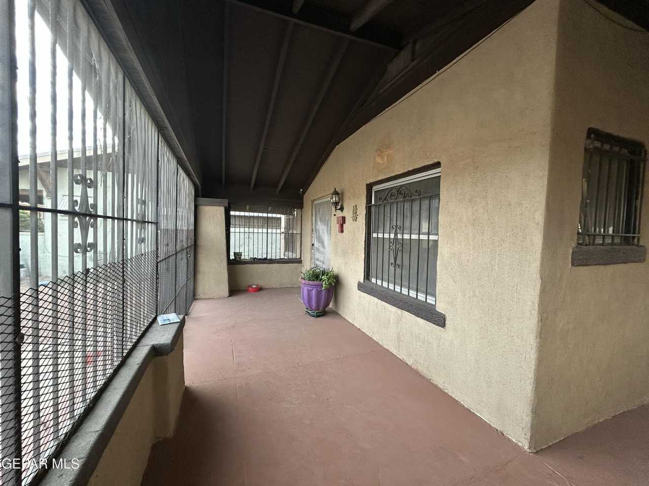 1546 Upson Dr - Photo 7 of 38