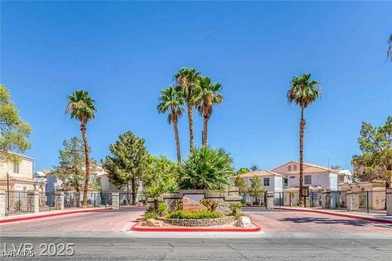 8452 Boseck Drive #284 - Photo 5 of 31