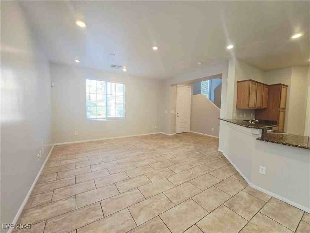 8352 Mokena Ave - Photo 7 of 24