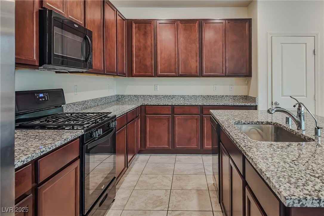 3210 Brynley Ave - Photo 4 of 50