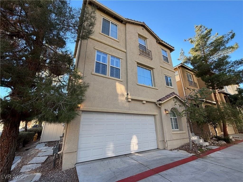 6481 Abbotsford House Court - Photo 3 of 33