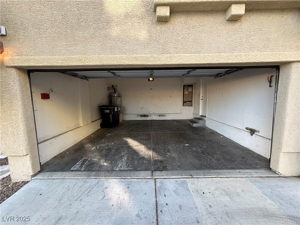 6481 Abbotsford House Court - Photo 4 of 33