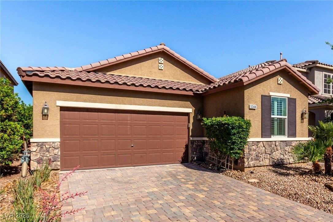 5344 Bocopa Street - Photo 2 of 32