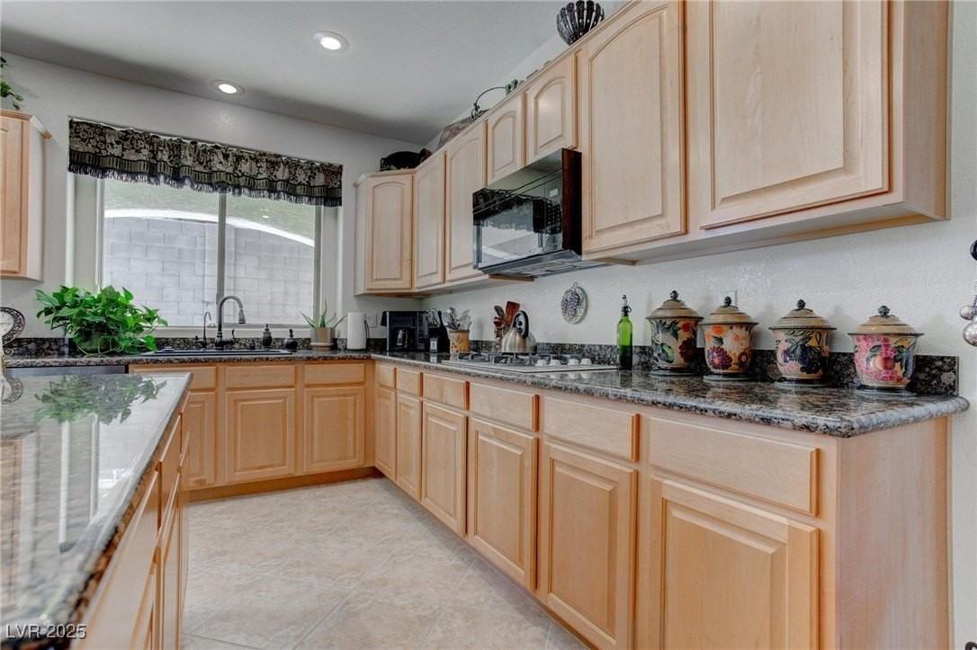 875 Chaste Ct - Photo 5 of 49