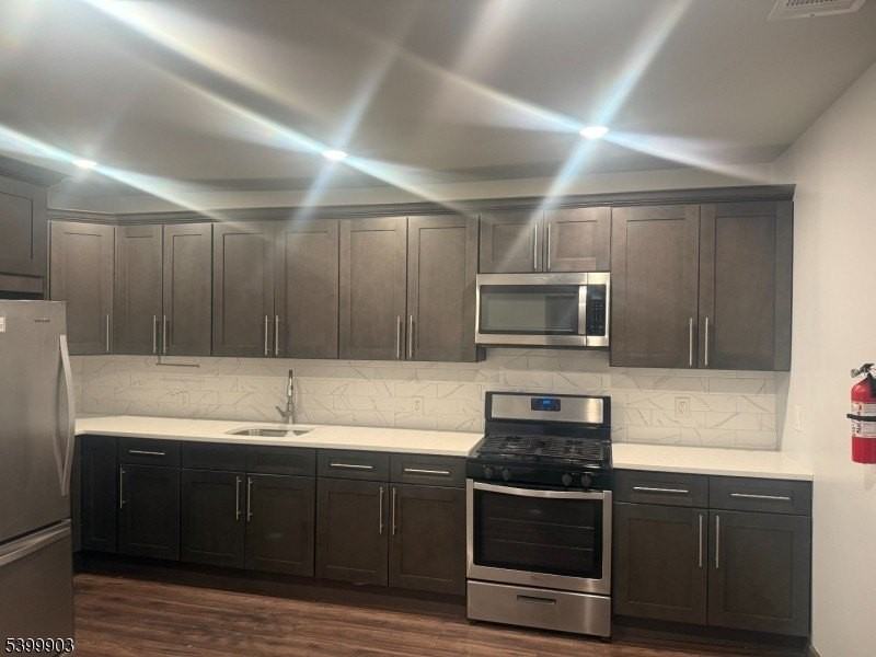 663 S 15th St - Photo 3 of 4