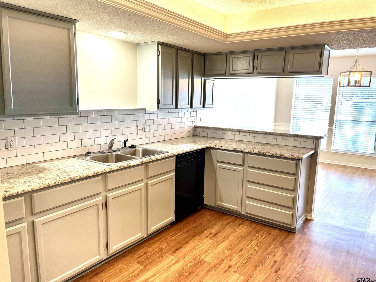 2501 Villa Ct - Photo 6 of 20