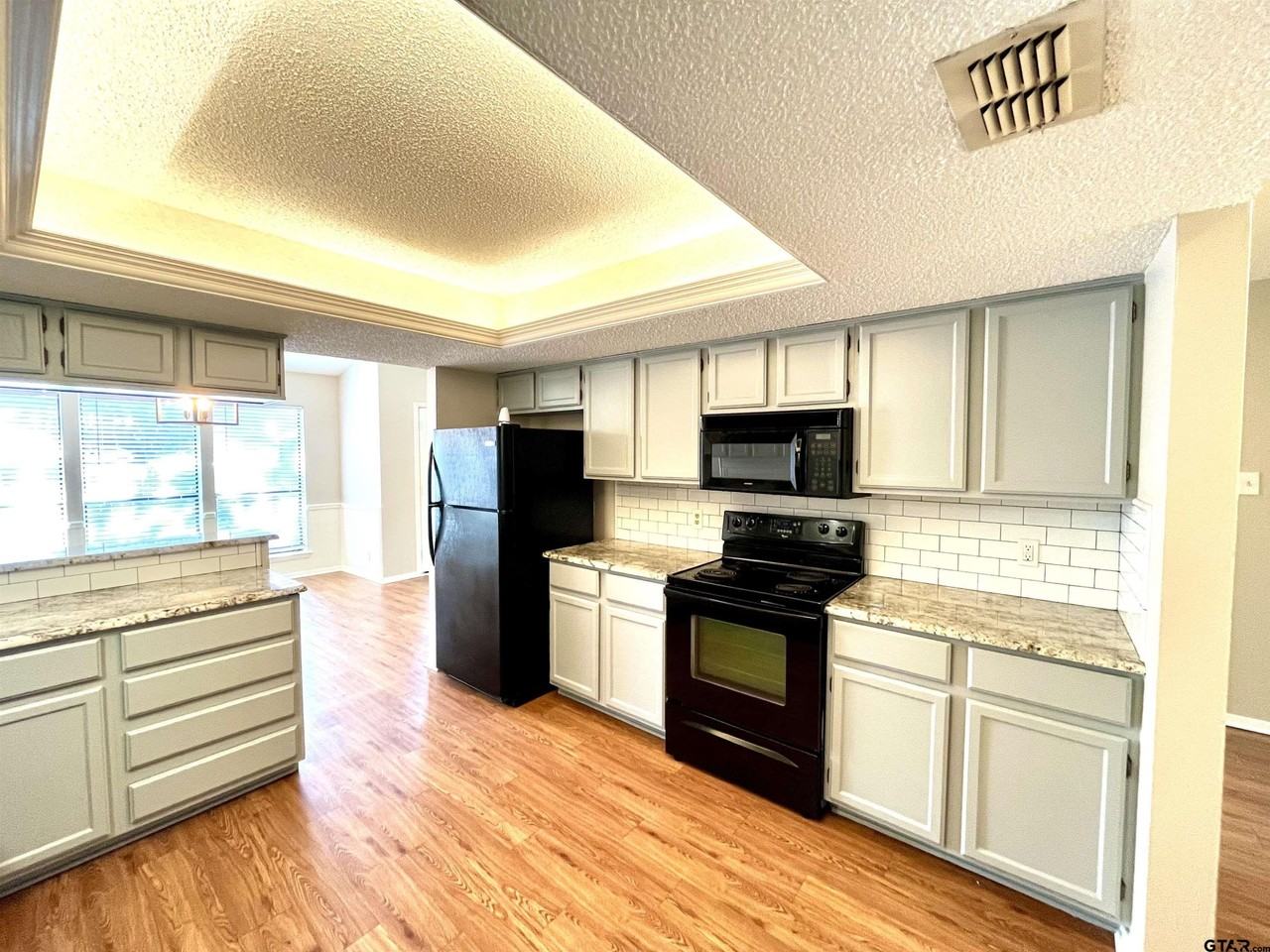 2501 Villa Ct - Photo 7 of 20