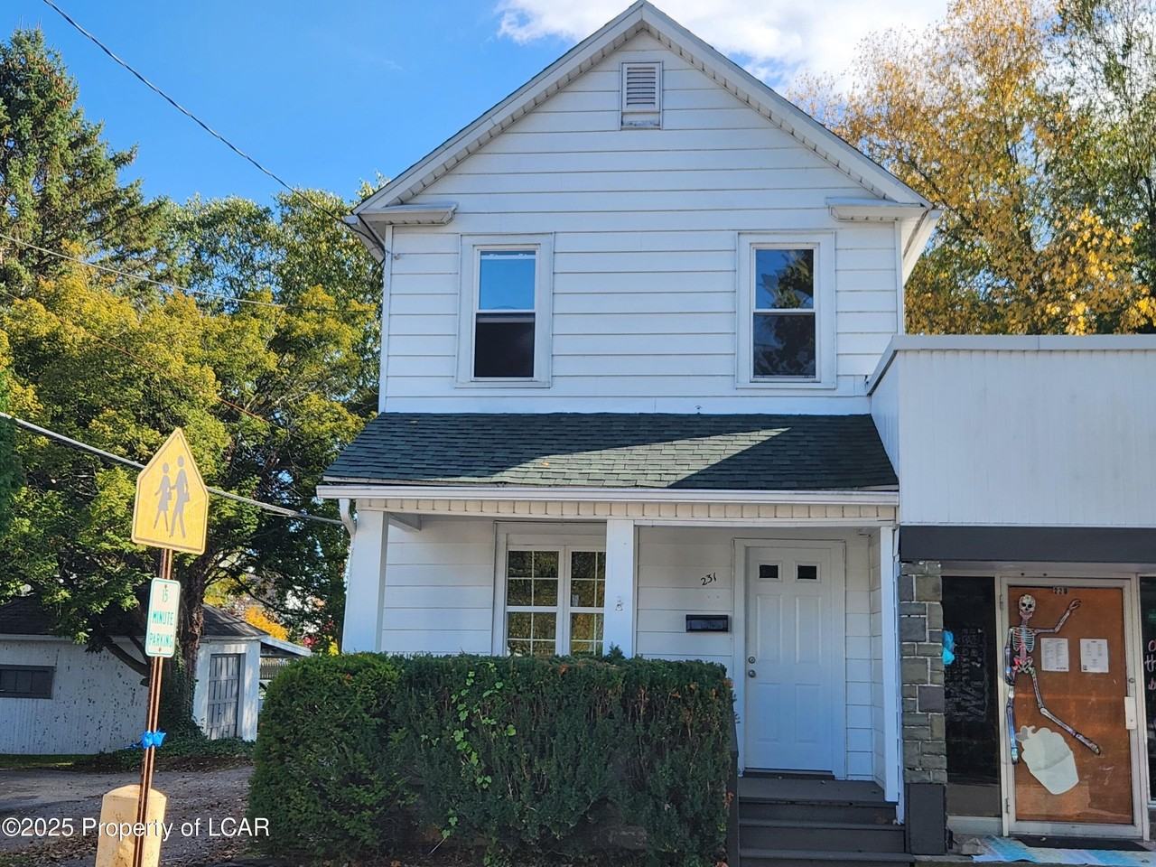 231 Chapel St - Photo 2 of 15