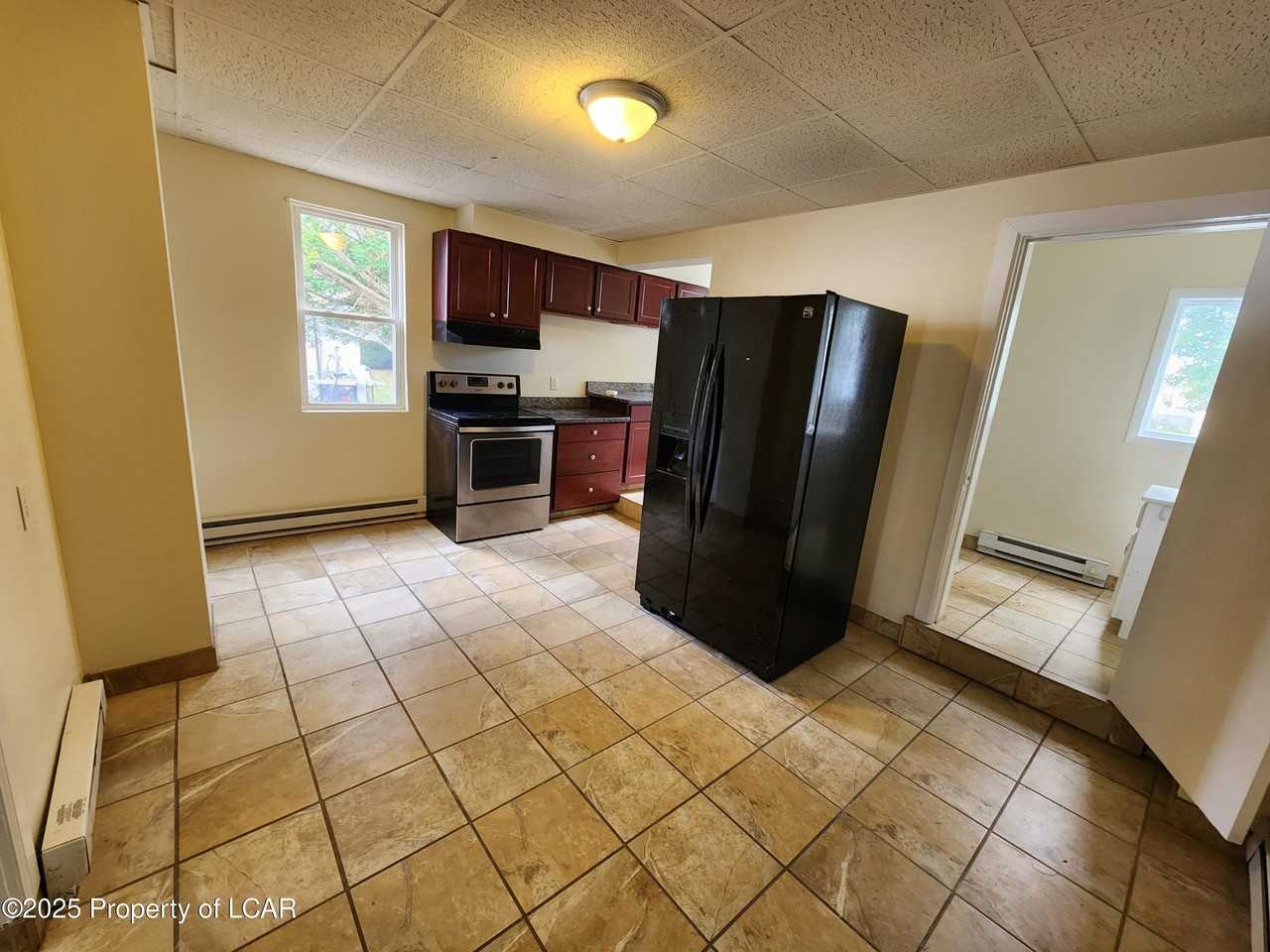 231 Chapel St - Photo 5 of 15