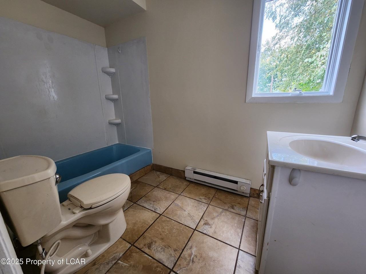 231 Chapel St - Photo 7 of 15